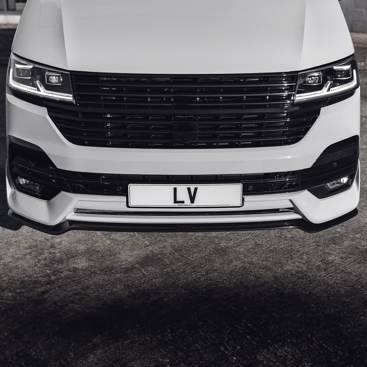 Gloss Black Badgeless Grille (for VW T6.1)