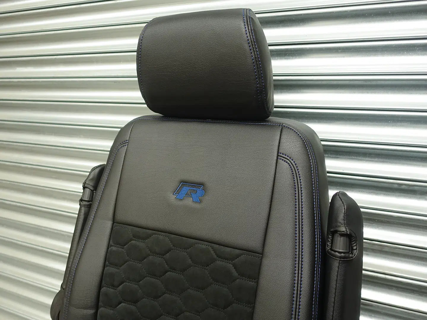 Leather look seat covers - VW T6/T6.1 – Alcantara Design Blue