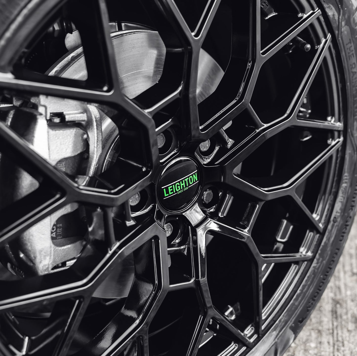 LV-2 Gloss Black Alloy Wheels