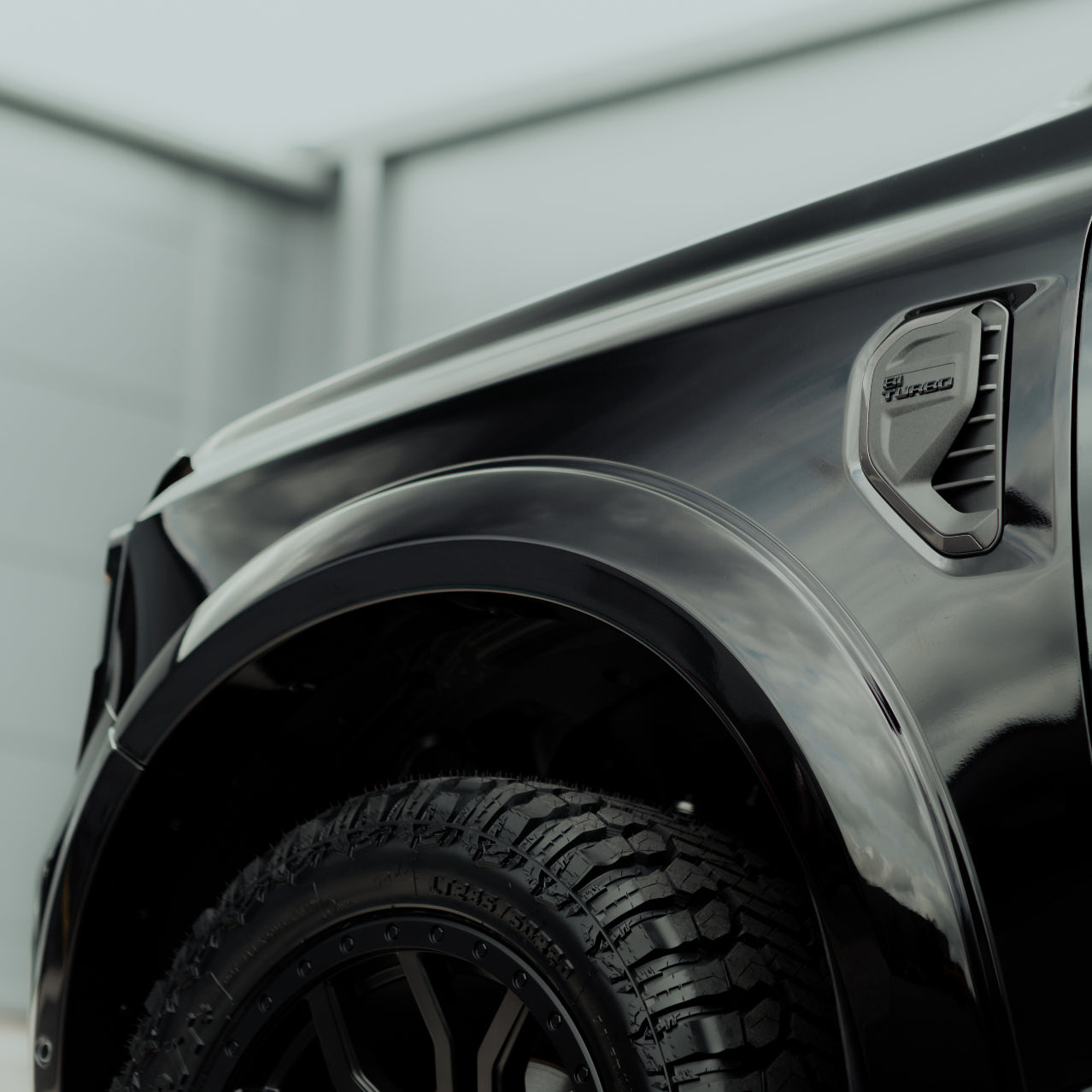 FORD RANGER 2023- STYLISH WHEEL ARCHES IN VARIOUS COLOURS