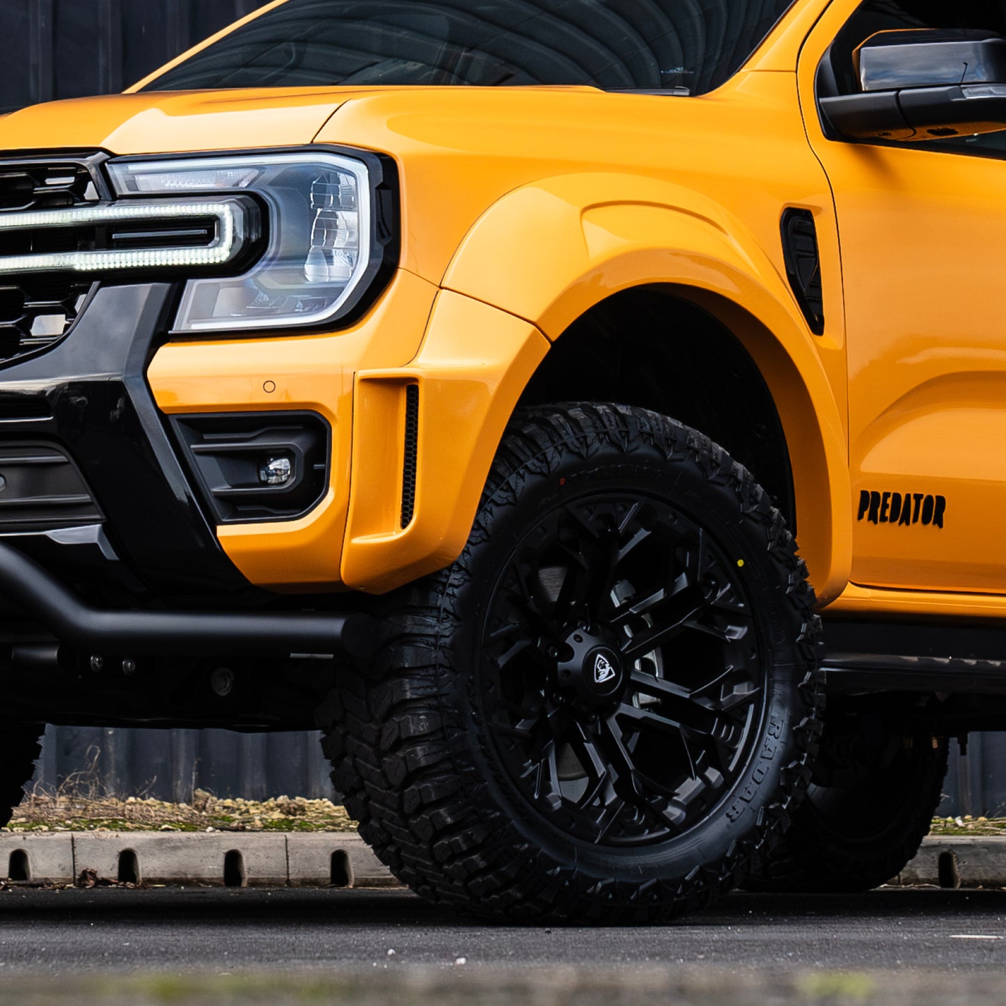 FORD RANGER 2023- PREDATOR MONSTER DC FLARES IN GLOSS PRIMER FINISH