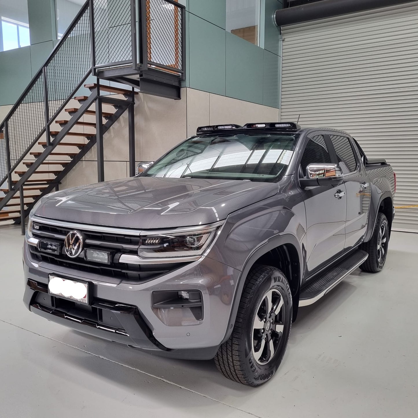 VW AMAROK 2023- LAZER LIGHTS LED ROOF LIGHT INTEGRATION IN BLACK FINISH