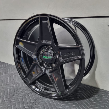 LV-4 - 17" Alloy Wheels