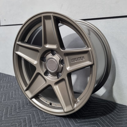 LV-4 - 17" Alloy Wheels