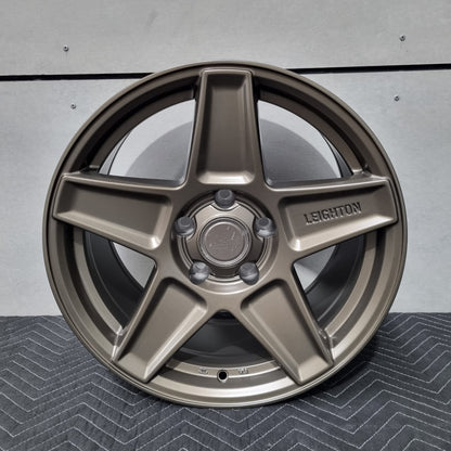 LV-4 - 17" Alloy Wheels